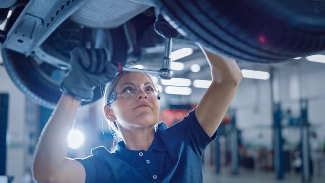 Essential Tips for Finding a Reliable Mechanic for Your Truck